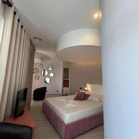Icon Hotel Vlorë Екстериор снимка