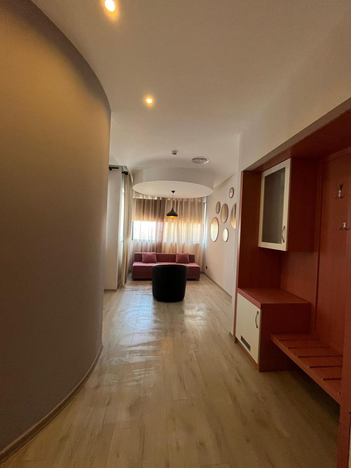 Icon Hotel Vlorë Екстериор снимка