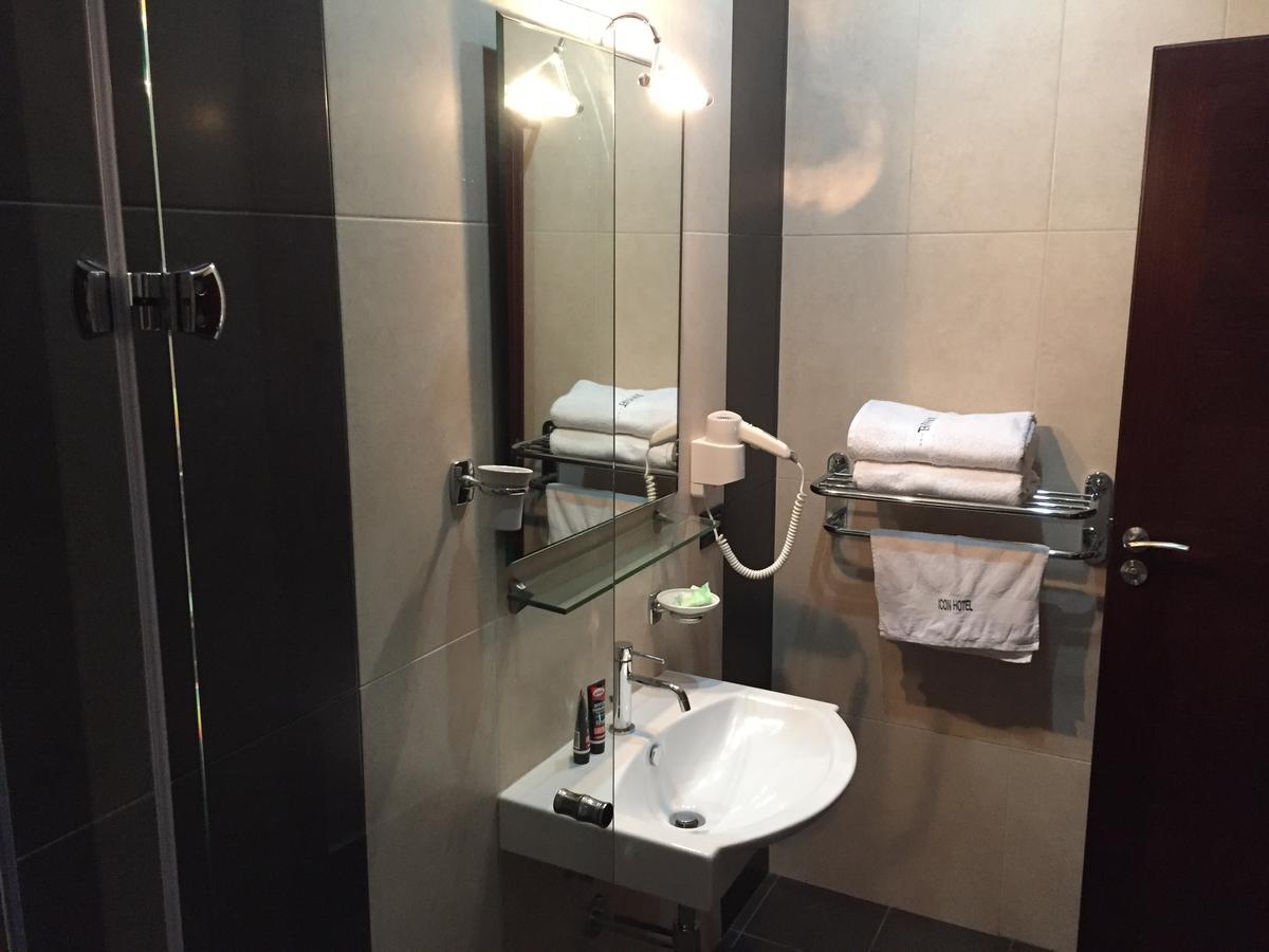 Icon Hotel Vlorë Екстериор снимка