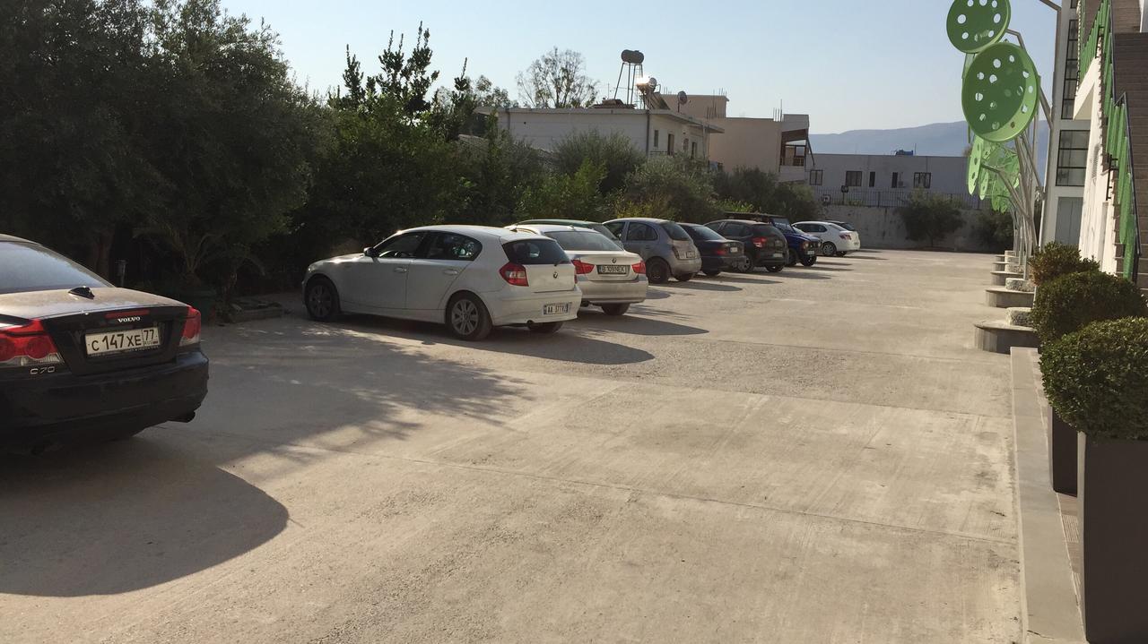 Icon Hotel Vlorë Екстериор снимка