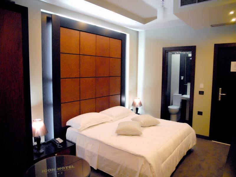 Icon Hotel Vlorë Екстериор снимка