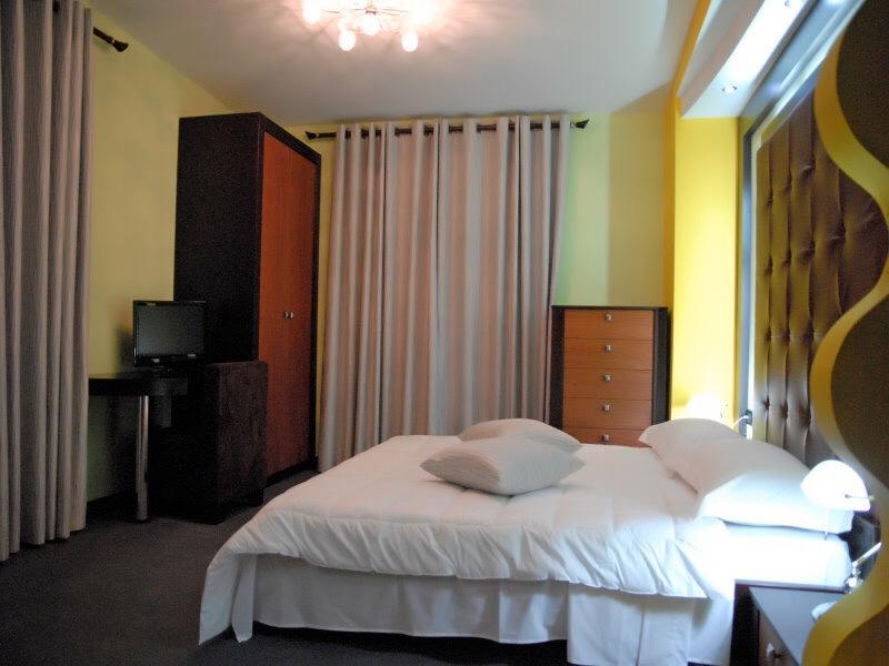 Icon Hotel Vlorë Екстериор снимка